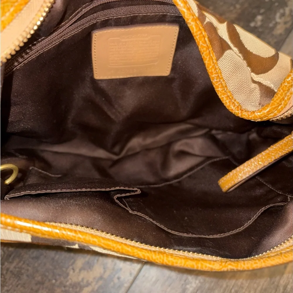 Coach Beige and Brown Shoulder Bag - Picture 3 of 4
